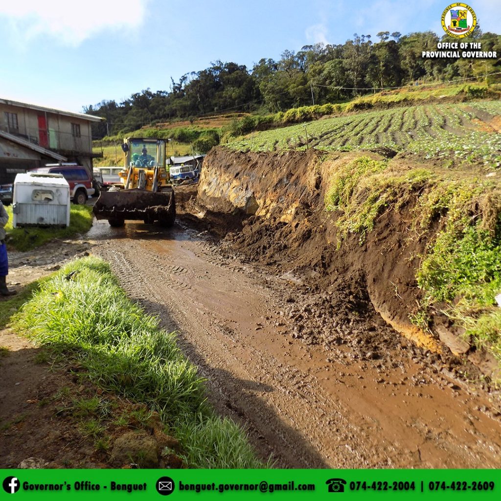 Clearing of the 2-km J2017-Badayan-Awmil-Pugo-Sinto-BPI Lam-ayan Road in Buguias, Benguet 1