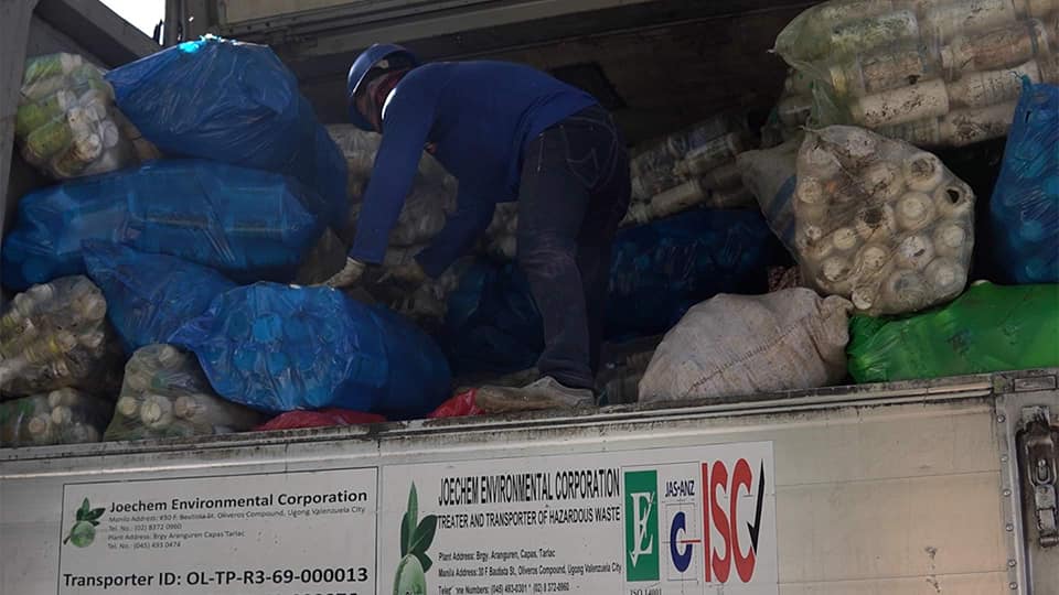 Hauling of 6.5-ton farm hazardous wastes in Tublay 2