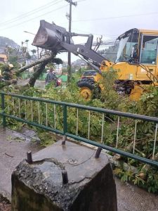 Clearing Operation at Km. 6, La Trinidad, Benguet