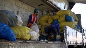 Hauling of 6.5-ton farm hazardous wastes in Tublay